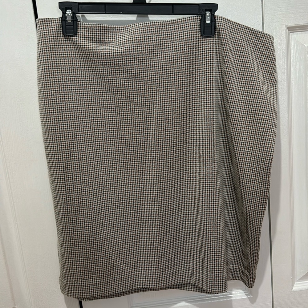 Express lined pencil skirt. Size 16/XL